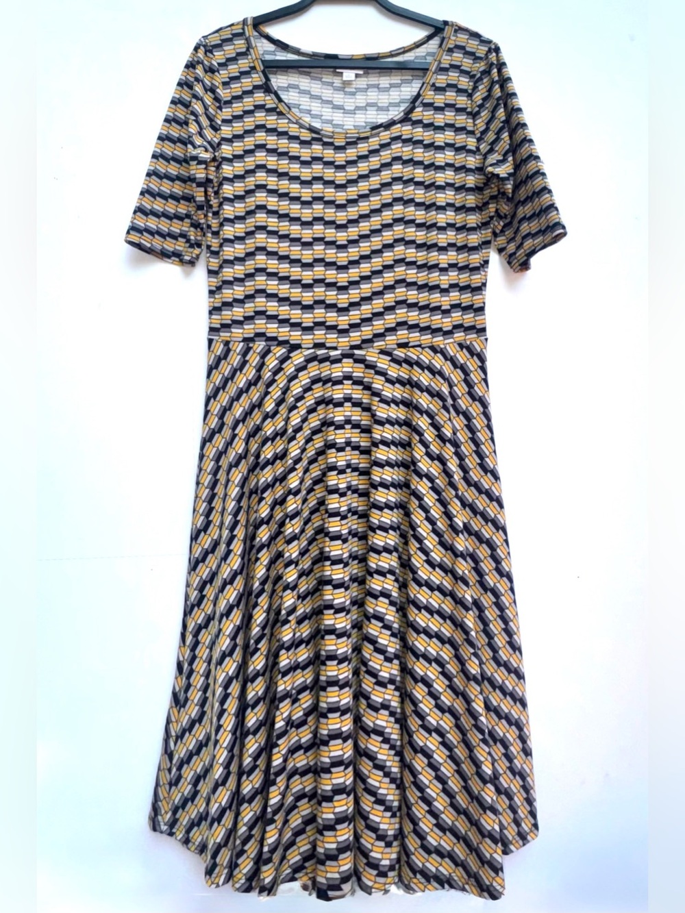 Lularoe Women’s Nicole Dress Geometric Print. Yellow, Black, White & Charcoal- L